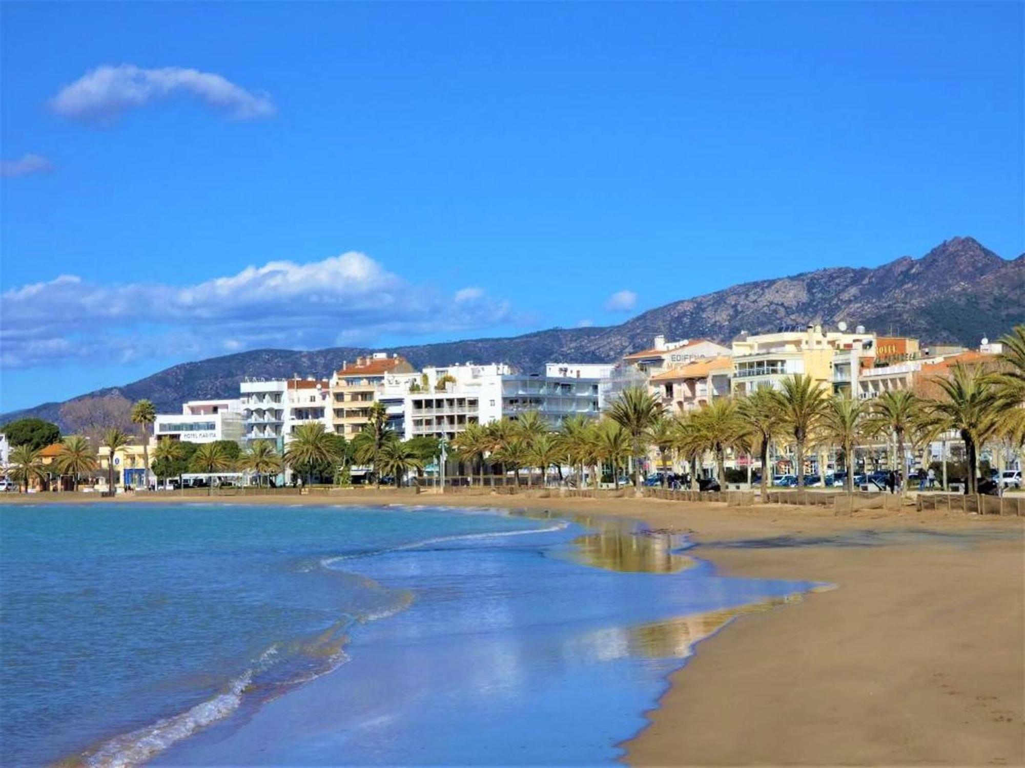 Apartamento En Roses A 2 Min De La Playa Con Vistas Al Mar Av-18 Girona Luaran gambar